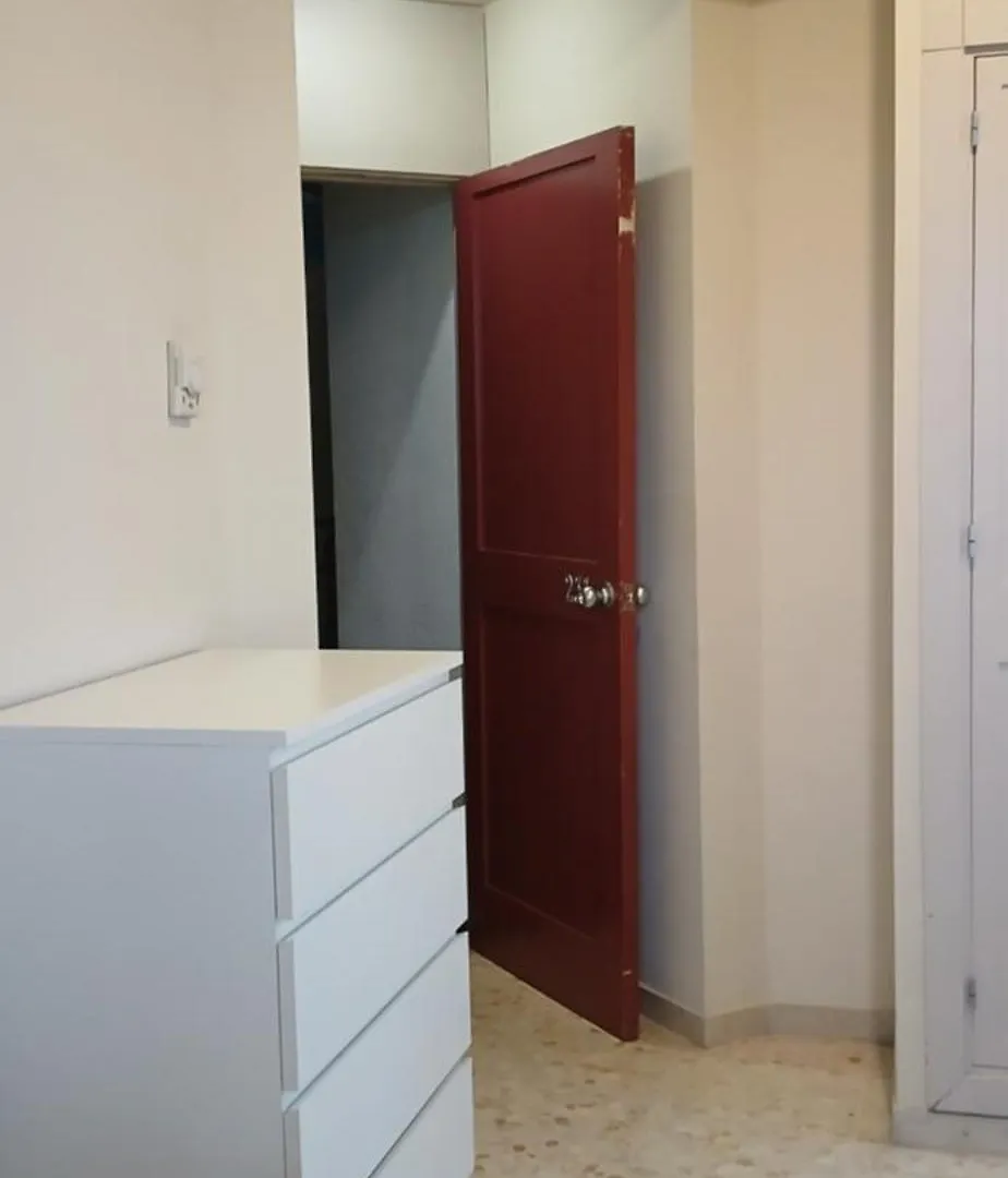 Larru Los Bermejales Residencia Universitaria Seville 0*,