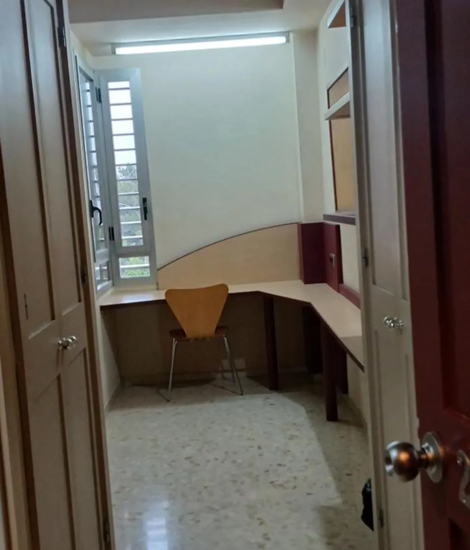 Larru Los Bermejales Residencia Universitaria Σεβίλλη